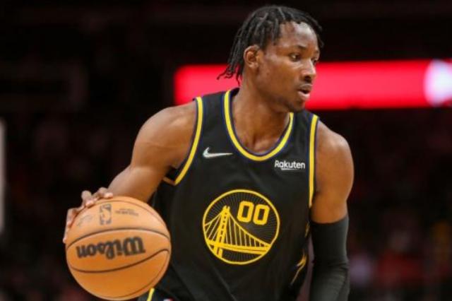 九游娱乐官网-库明加掉出勇士轮换 科尔库里劝他保持耐心与渴望