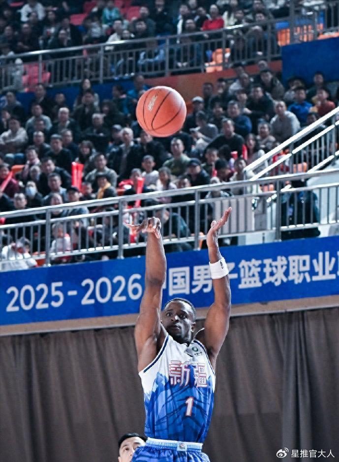 新疆男篮又要裁外援了！纳托尔即将离队，只剩下三次机会|新疆俱乐部|路易斯-金|约什-理查德森|姜正秀|广州男篮_新浪体育_新浪新闻